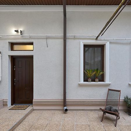 Cozy Green House Букурещ Екстериор снимка